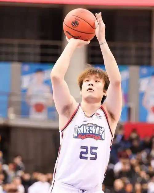 原创丁彦雨航从cba巅峰到网红篮球探寻新生活路径