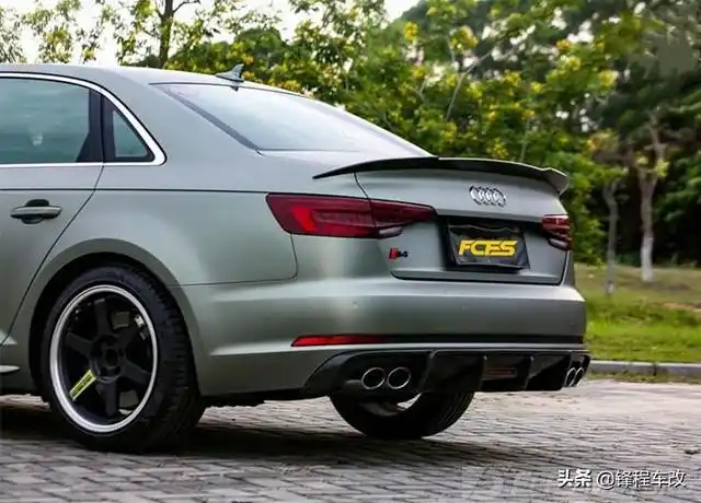 龙岗中心城改色贴膜奥迪s4改色超亚金属灰绿深圳汽车贴膜中心