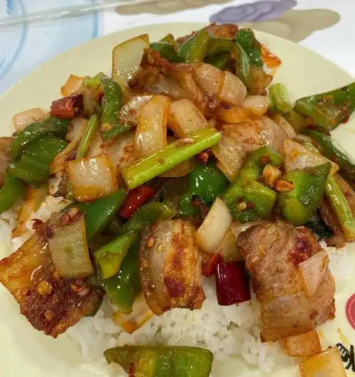 铁板土豆牛肉麻辣香锅 黑椒➕孜然口味