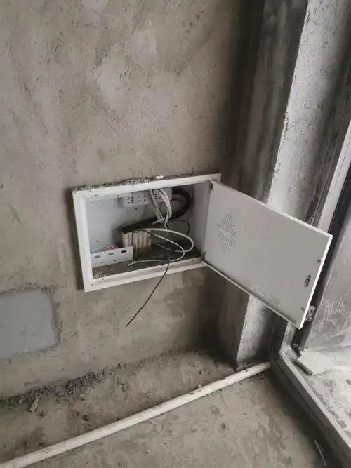 强弱电箱都已安装好