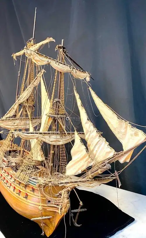 一艘三桅木船的模型19世纪中叶h.88 - w 113 - d 17 cm(磨损,缺失.