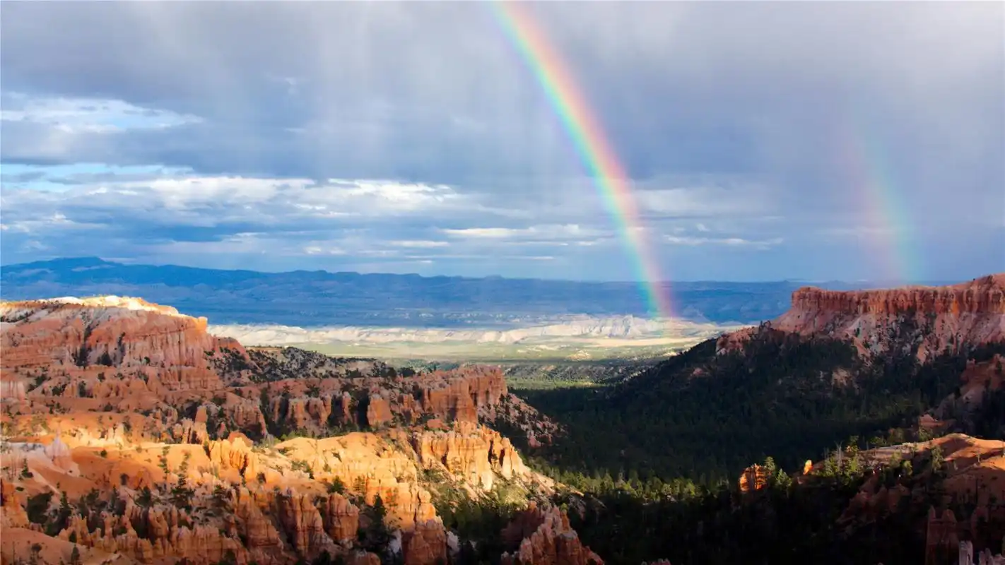 绚烂的彩虹唯美高清桌面壁纸