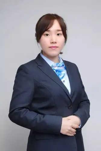 莆田分行"工迎新春杯"最美工装照评选活动