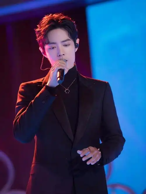 202001062019阅文原创文学风云盛典肖战红毯20200118盛典肖战表演余年