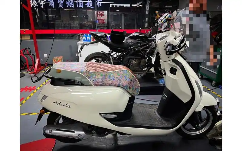 本田ns125la改装复古踏板摩托车女生推荐机车粉色皮座定制匠一坐垫