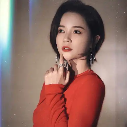 程响:被称为"爆款制造机",很多人听过她的歌,却不知道她是谁_单曲