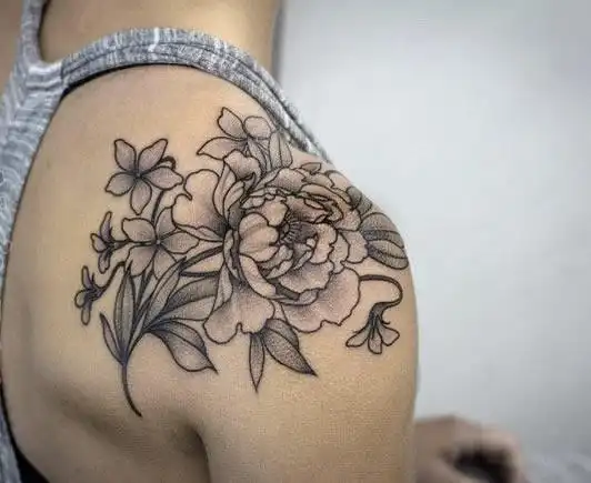 女生后肩部唯美而又清新的纹身图案(9/11)