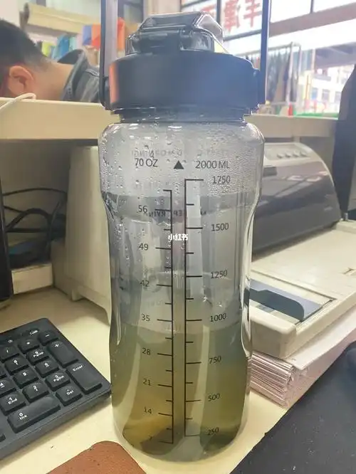 懒汉每天喝2000ml的水再也不是梦