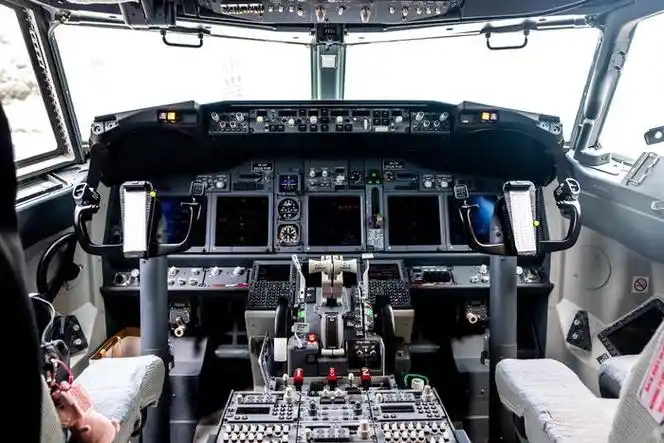 波音公务机bbj里的大床房