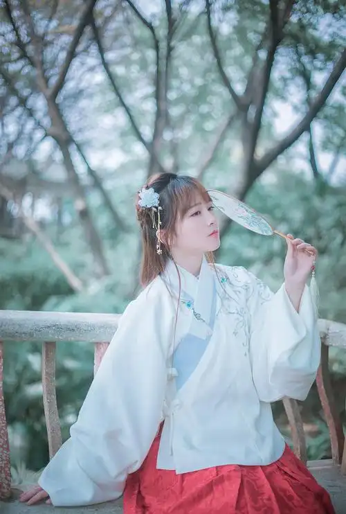 唯美清新汉服美女摄影《春词》,清纯美女,唯美,清新,汉服,汉族美女