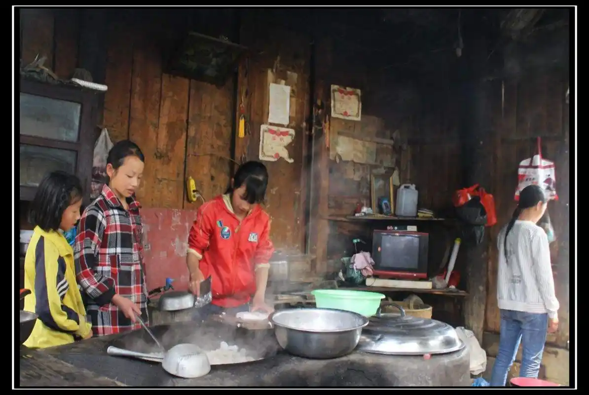 原创穷苦人家的孩子为啥会被一眼看穿原因很简单也很真实