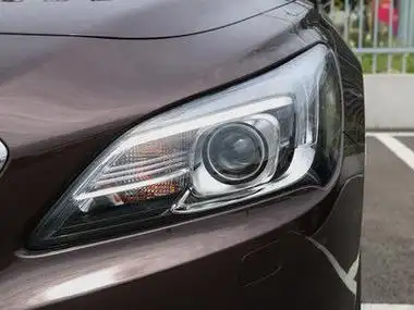 别克君越随动大灯设置