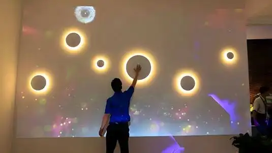 互动墙面投影系统在智能展厅设计方案中都是如何应用的?