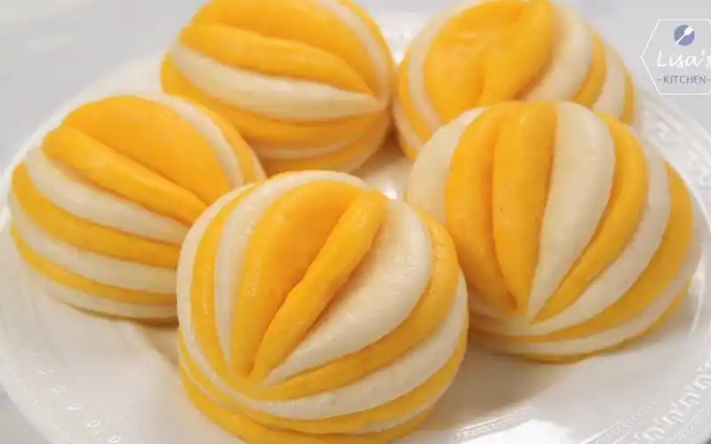 双色南瓜馒头,一次发酵,奶香味十足 steamed pumpkin buns, very fluf