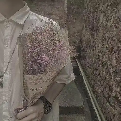 男生捧花头像