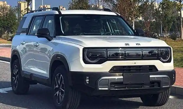 【新北京bj30,硬派风格吸睛】北京汽车