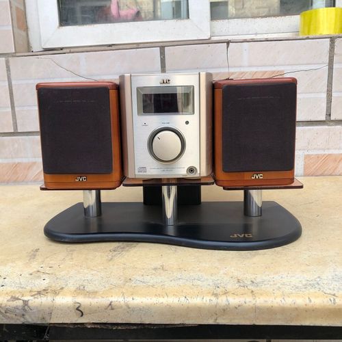 jvc7000桌面音响.cd功能全好.可以外接手机.电脑.电视.蓝牙接收器