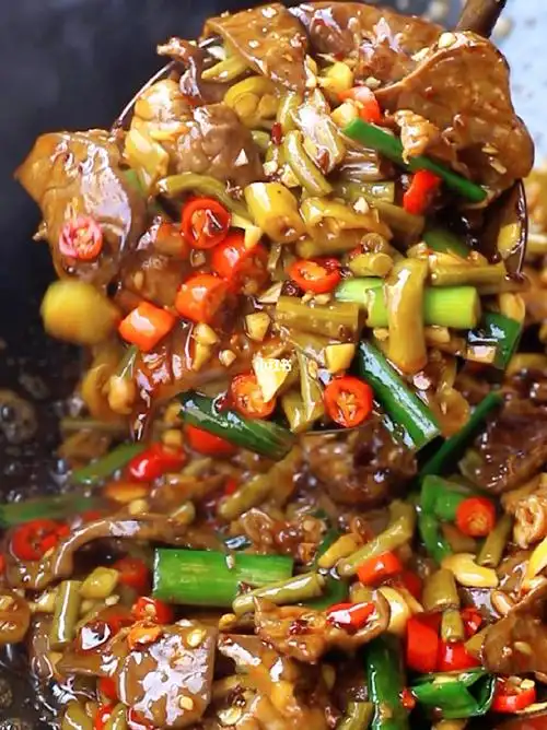 猪肺以后买回家;加酸豆角酸辣椒爆炒;饭下酒嘎嘎香#农村美食  #乡村