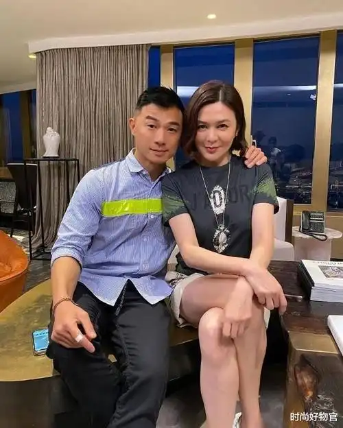 关之琳被嘲老牛吃嫩草后疯狂护肤大美人包袱太重