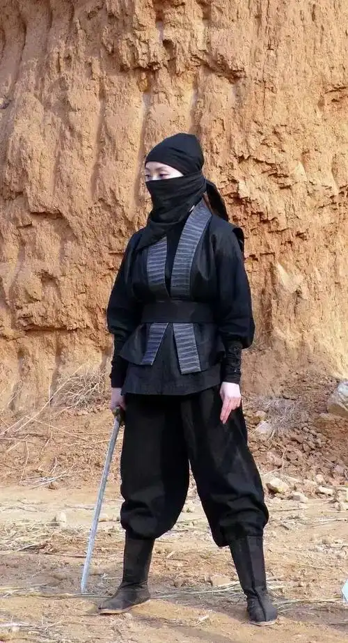 新疆的女人为什么要戴面纱?并非为了防止男人看,最早与宗教无关