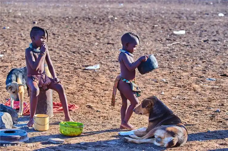 纳米比亚——红泥人