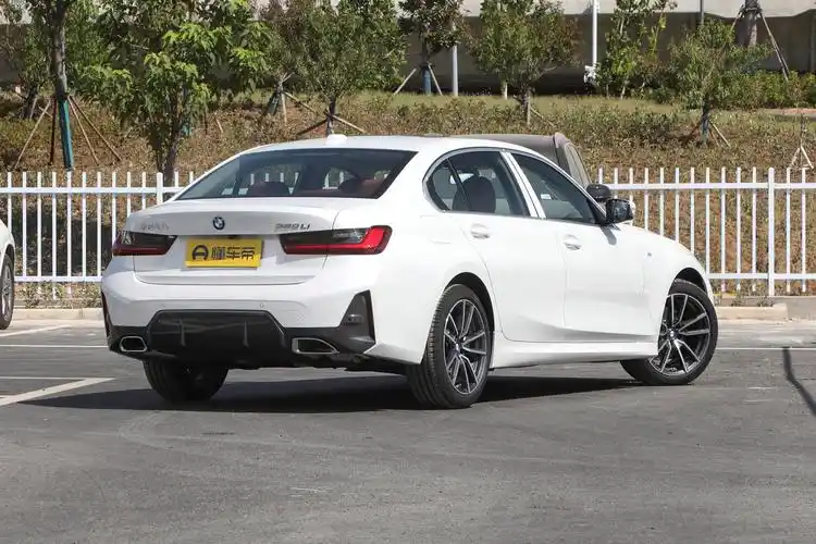 优惠近10万,操控和舒适兼顾,宝马3系值得入手吗?