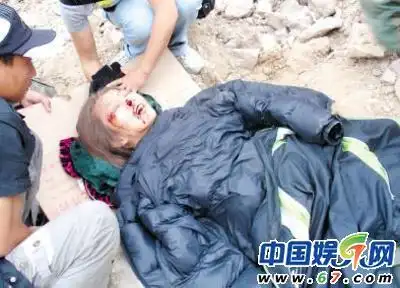 潘粤明车祸现场曝光惨不忍睹(组图)