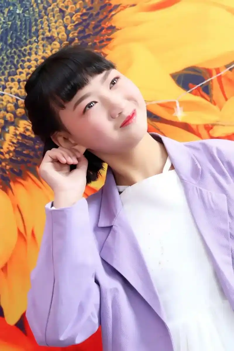 唉别的孩子是十二岁照片,我家闺女是十三岁半照十二岁照片,也是 - 抖