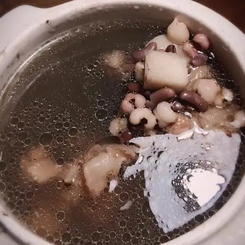 咖啡加点盐_f7a2做的祛湿茯苓猪骨汤