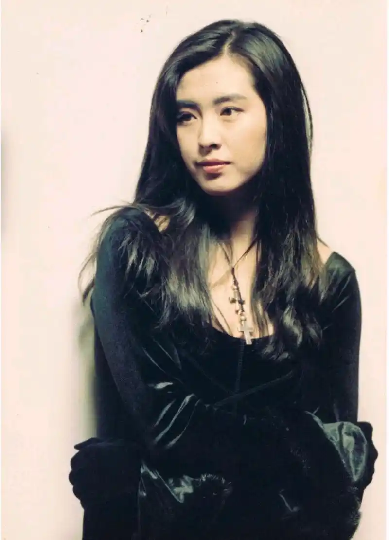 王祖贤出道早期美图集