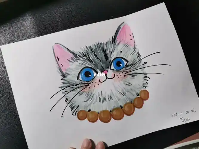 临摹@大萝卜手绘第一次用马克笔画这种插画风的小动物,画着画着型有点