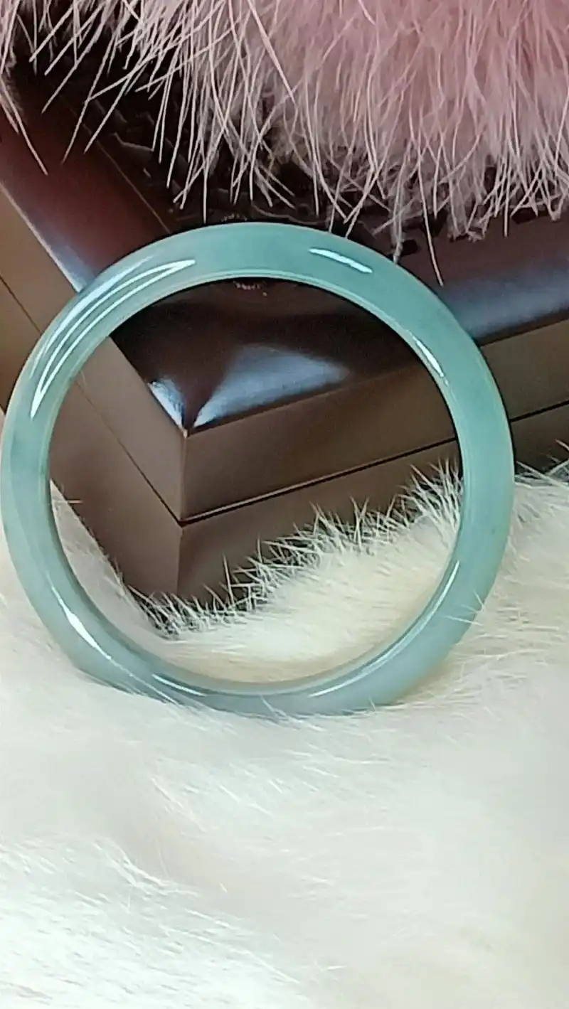 天然缅甸翡翠a货手镯每一个都配有证书哦