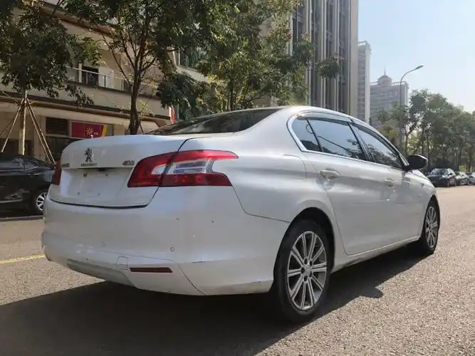 车辆详情  标致4081.2t 豪华版 2.