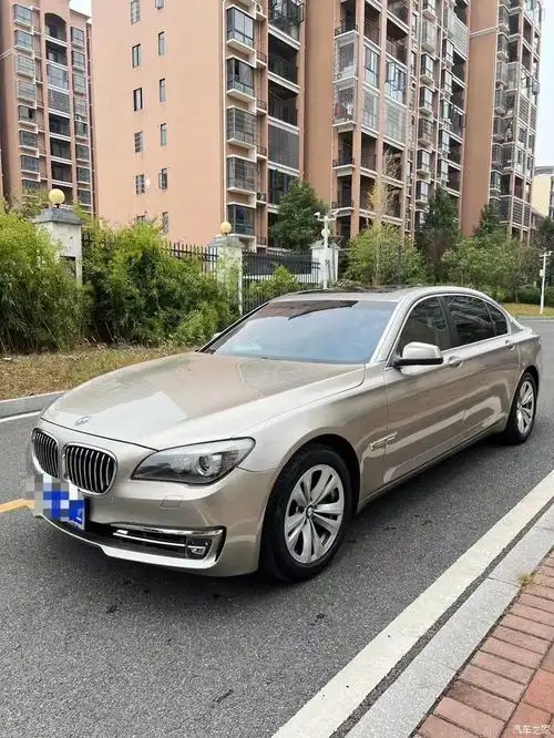 10年宝马730li豪华版当年指导价1018万30l