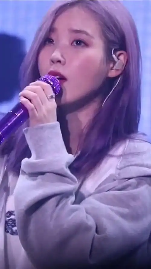 iu紫色头发也太美了吧!