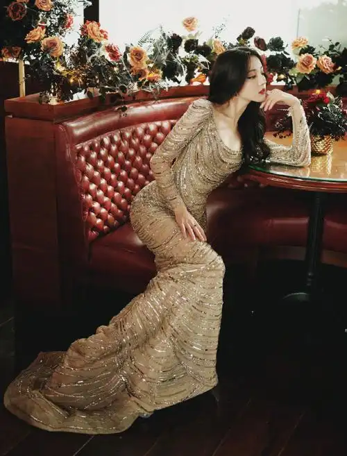 迪丽热巴白金霓光鱼尾裙#好美的人鱼@dear-迪丽热巴!