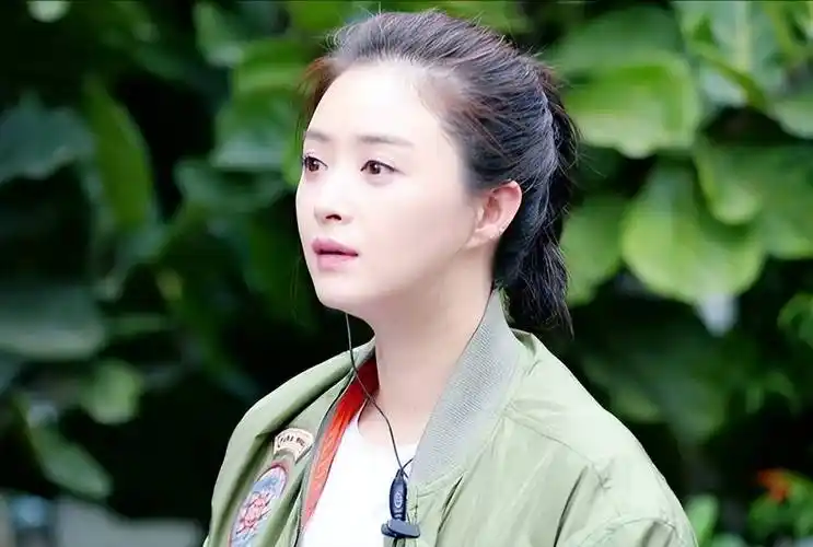 凭借华妃一角成名,靠着《欢乐颂》持续火爆,如今蒋欣却遭吐槽_角色