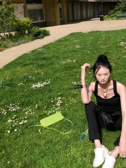 聪姐现身意大利,大家高考加油!94949494#贺聪  #高考加油