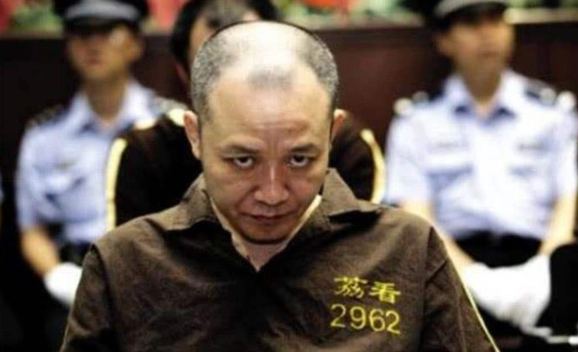 他是广州黑老大,东北乔四也得给他面子,被抓时却吓得尿裤子!|尿裤子|