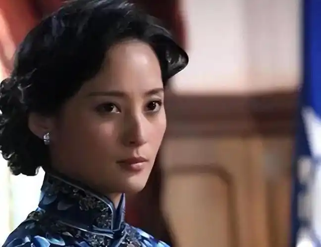 回顾蒋勤勤被闺密指小三如今与陈建斌恩爱如初她到底做了什么