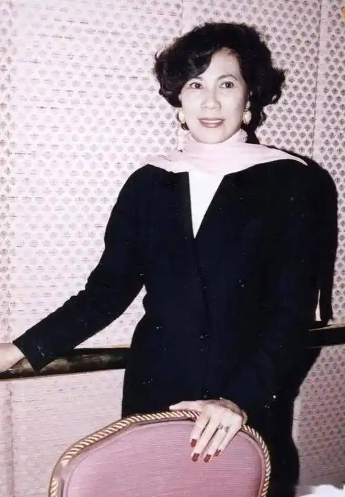 林翠:神采飞扬的她,被誉为"学生情人",两段婚姻却