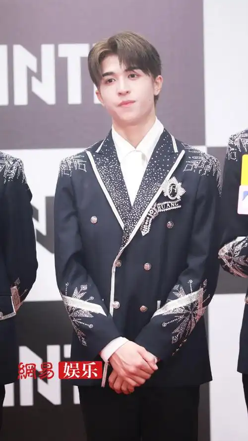 into1成员生图##into1