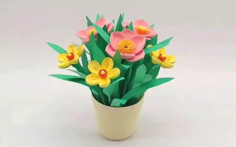 来跟着大叔一起手工制作好看的衍纸花盆栽吧!