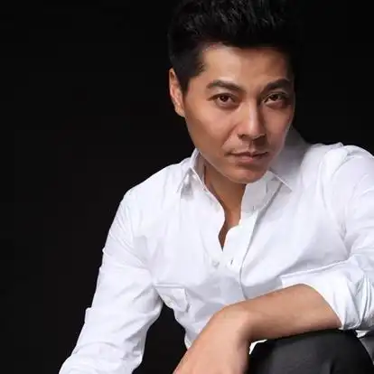 毕业于河北省艺术学校表演系,中国内地男演员.