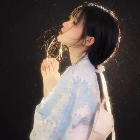 日本女生头像和服