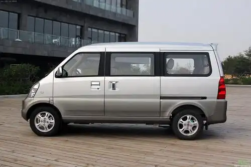 7座五菱荣光面包车出租!