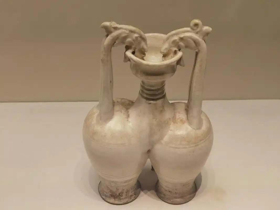 看见文物 | 白瓷制作的盛水器,你见过吗?