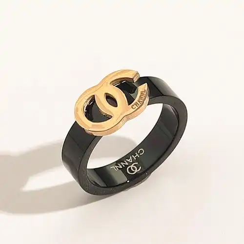 小香风黑金戒指带钢印 双c香奶奶指环热销欧美钛钢戒指香家
