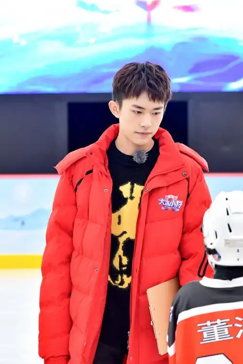 易烊千玺《大冰小将》高清图片