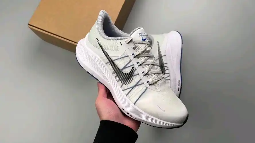 nike zoom winflo 8登月新款运动休闲缓震跑步鞋